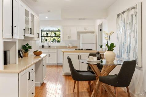 81 Drakewood Lane Novato CA 94947