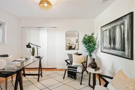 81 Drakewood Lane Novato CA 94947