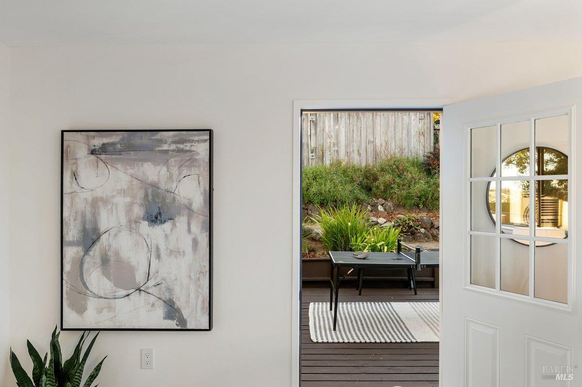 81 Drakewood Lane Novato CA 94947