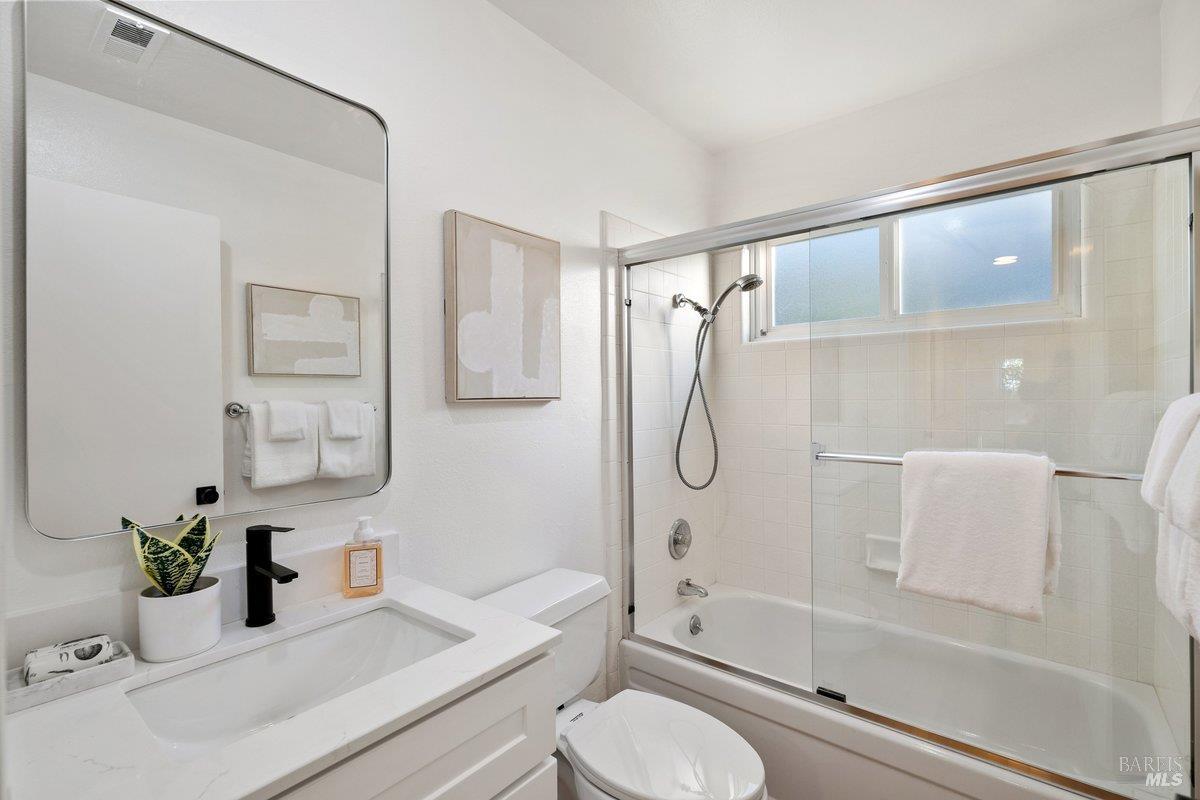 81 Drakewood Lane Novato CA 94947