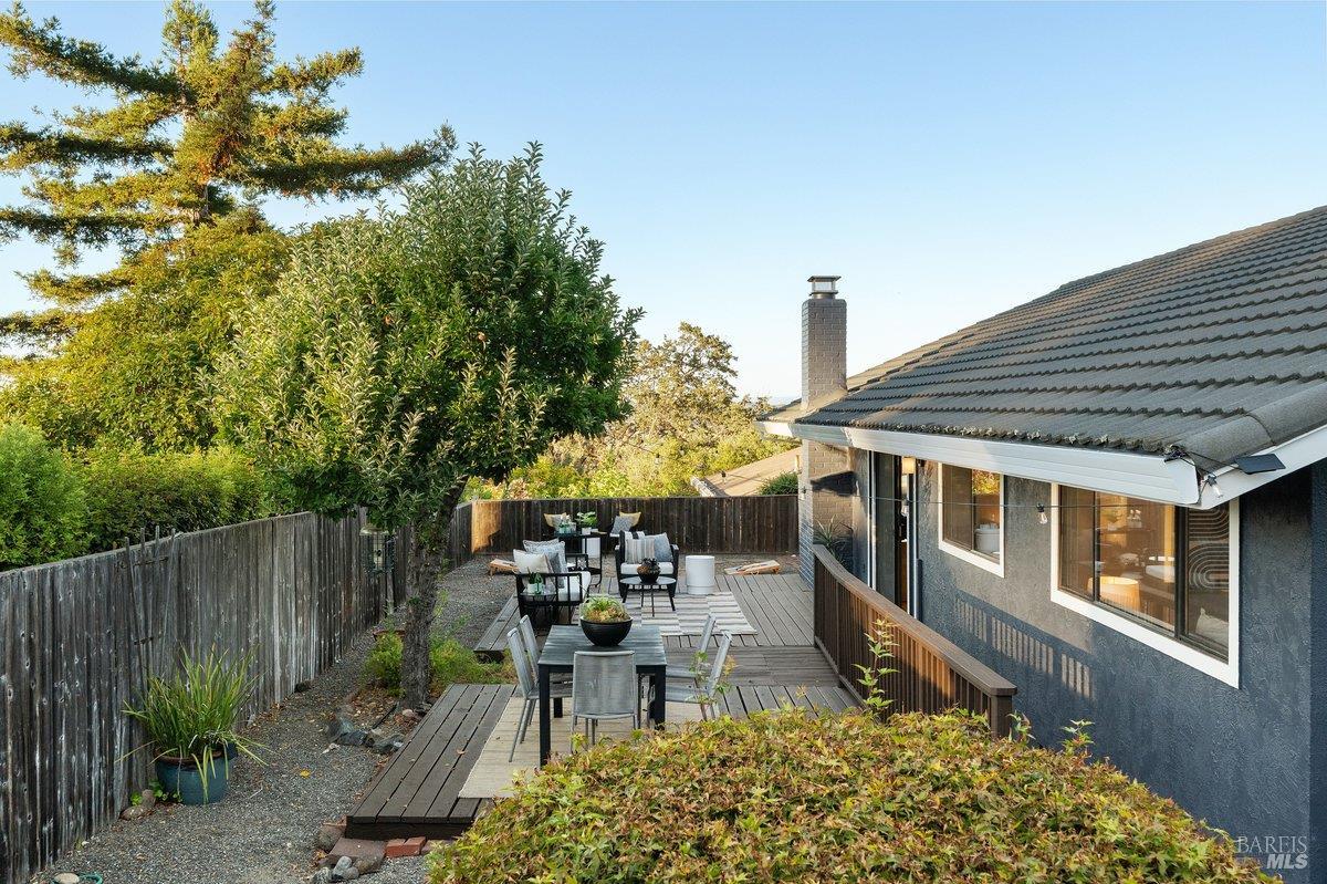 81 Drakewood Lane Novato CA 94947