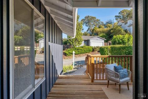 81 Drakewood Lane Novato CA 94947