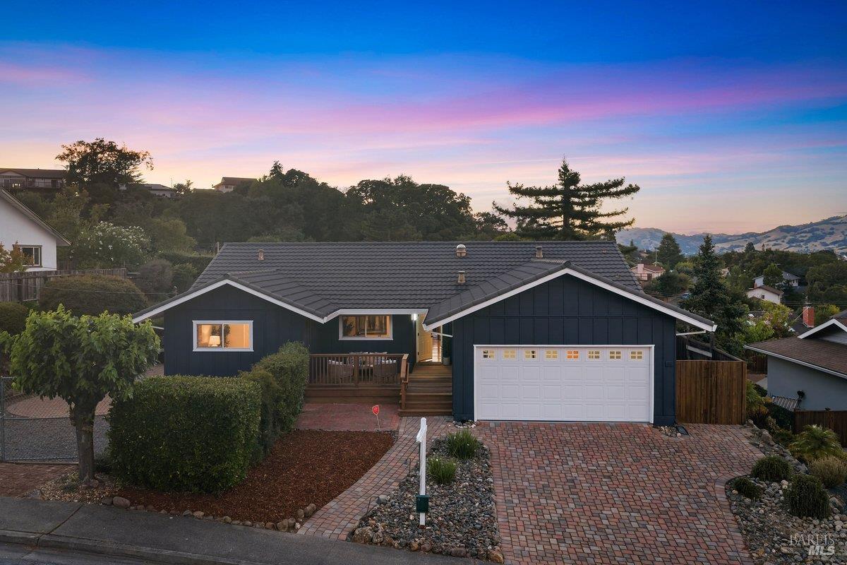 81 Drakewood Lane Novato CA 94947