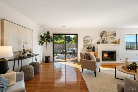 81 Drakewood Lane Novato CA 94947
