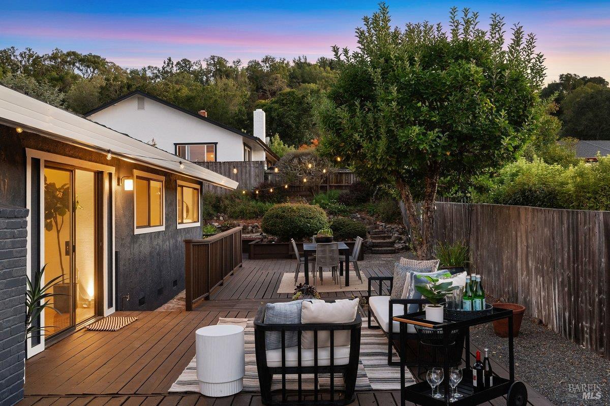 81 Drakewood Lane Novato CA 94947