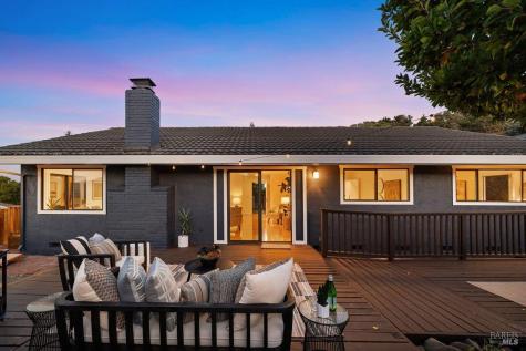 81 Drakewood Lane Novato CA 94947