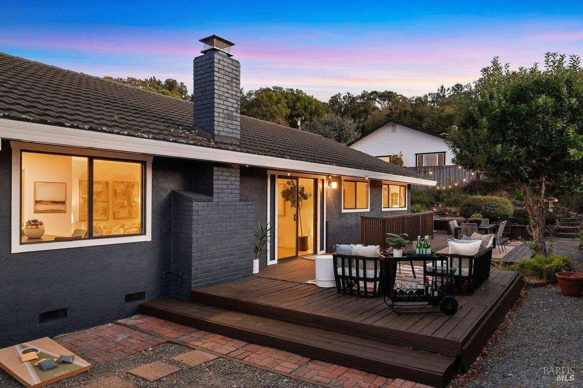 81 Drakewood Lane Novato CA 94947
