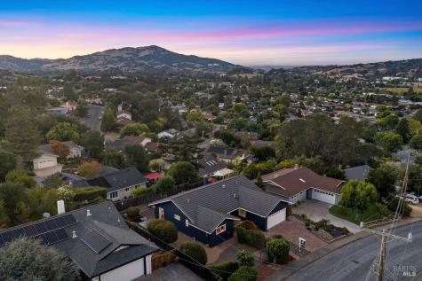 81 Drakewood Lane Novato CA 94947