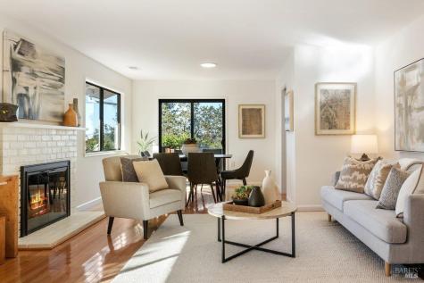 81 Drakewood Lane Novato CA 94947