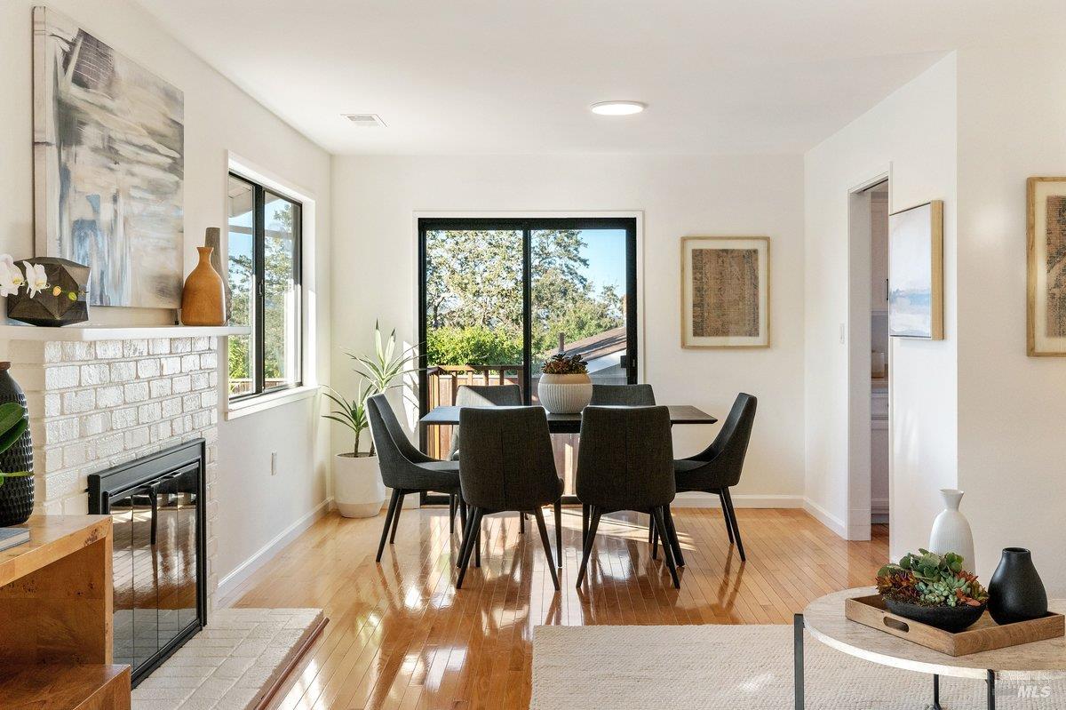 81 Drakewood Lane Novato CA 94947