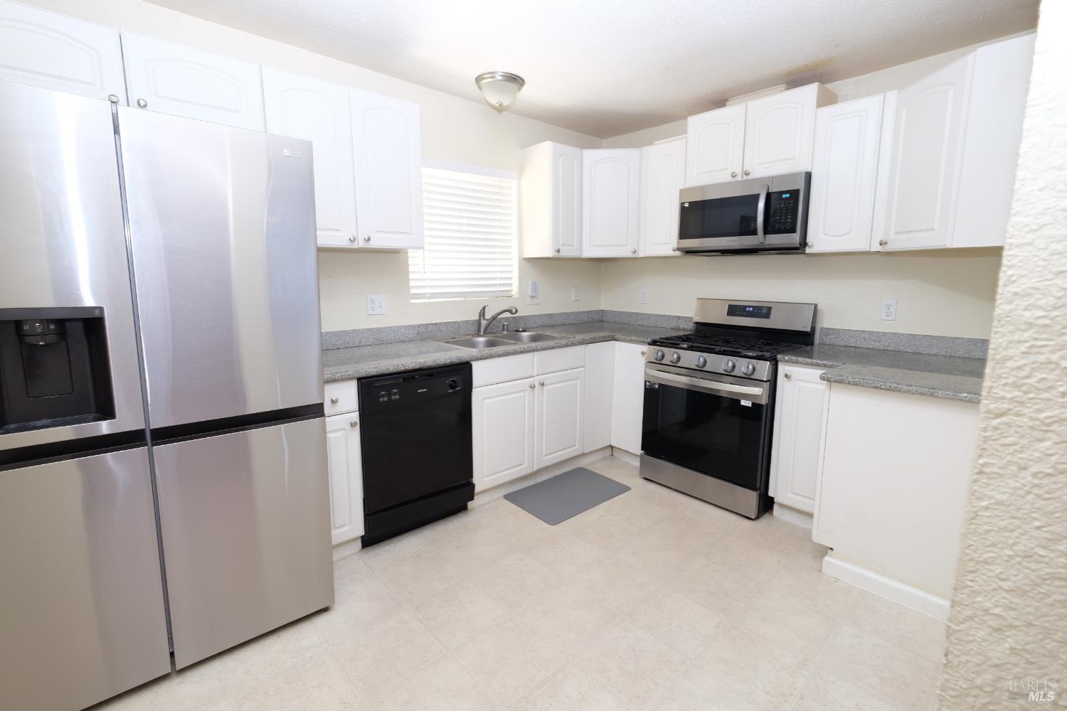 843 Benicia Road Vallejo CA 94590