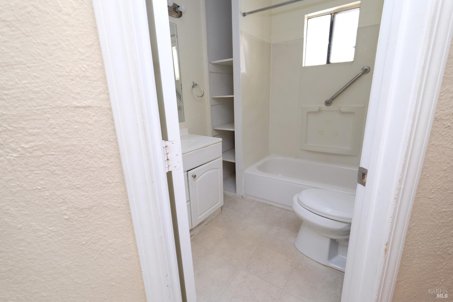 843 Benicia Road Vallejo CA 94590