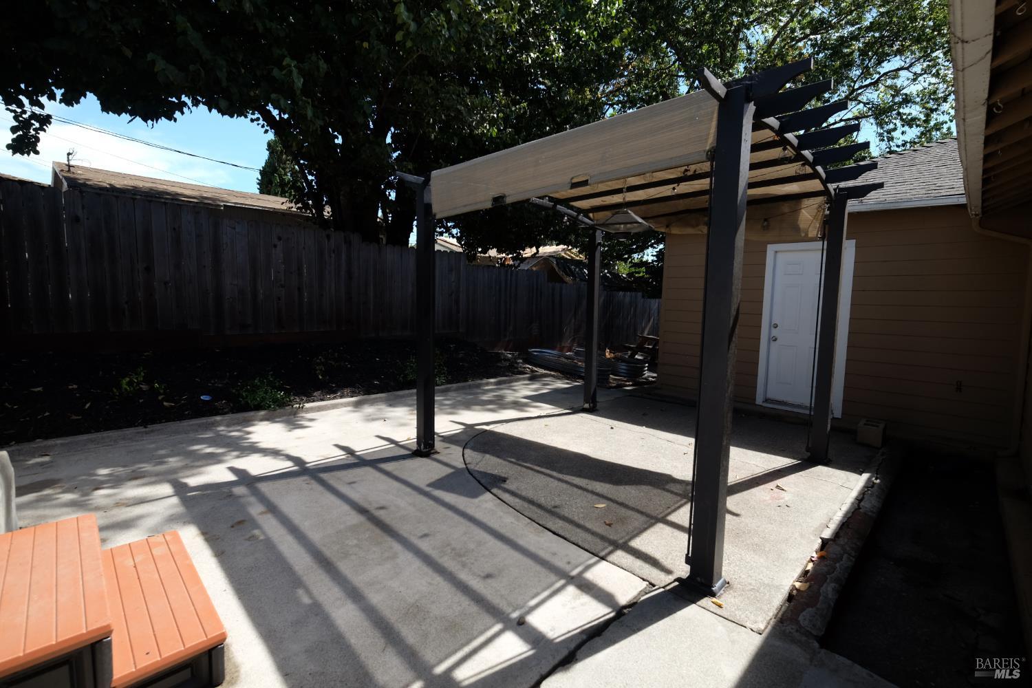 843 Benicia Road Vallejo CA 94590