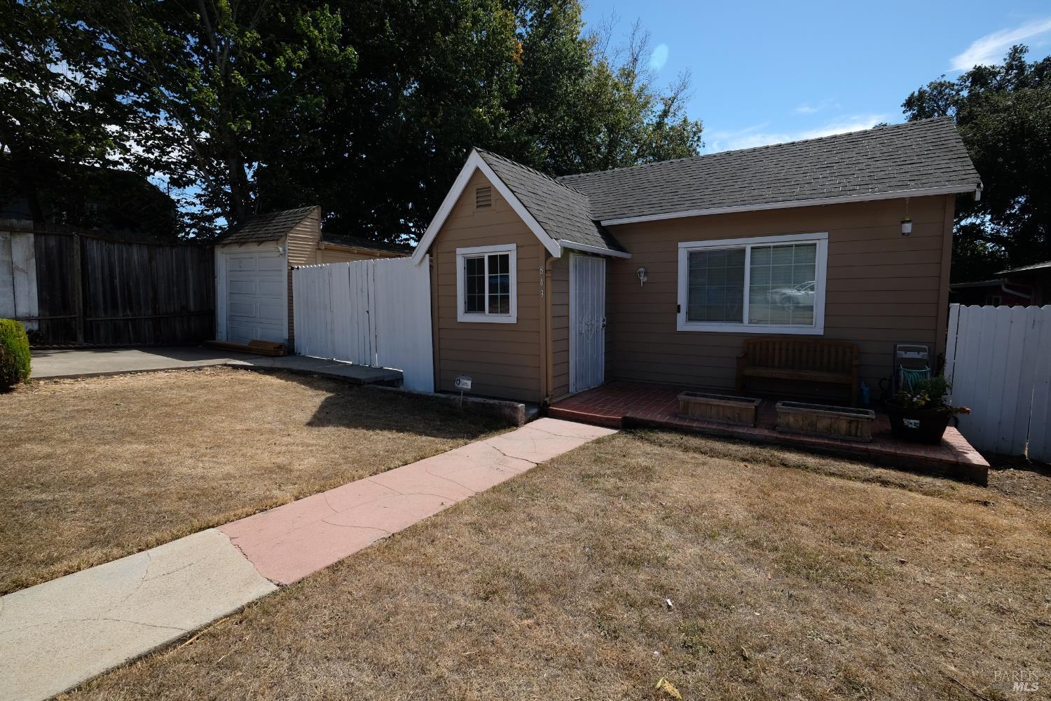 843 Benicia Road Vallejo CA 94590