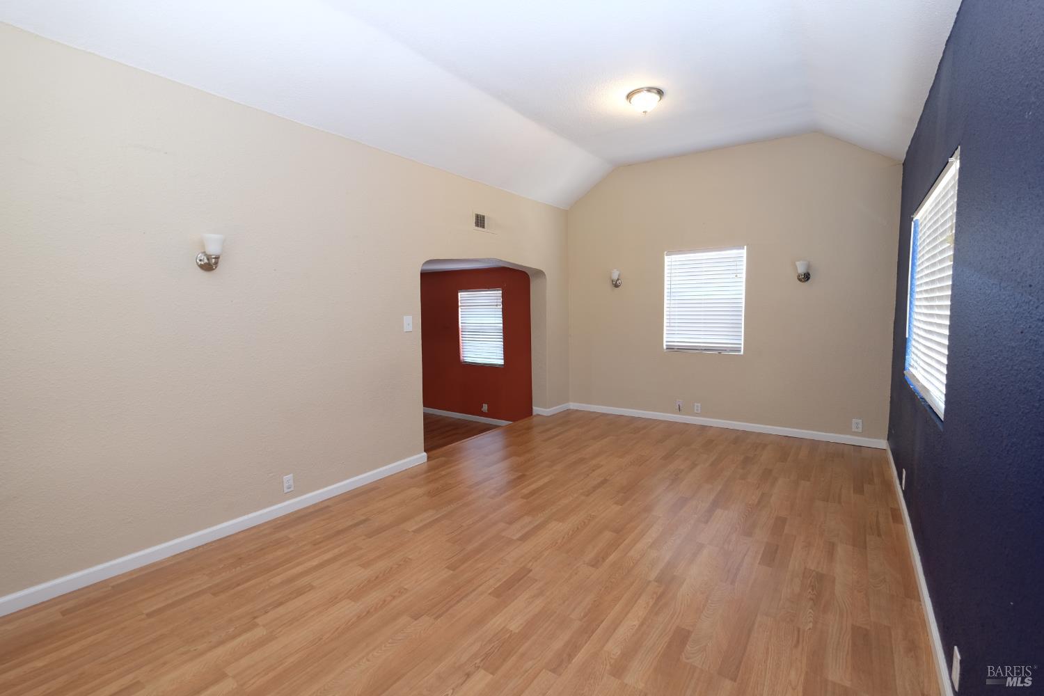 843 Benicia Road Vallejo CA 94590