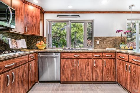 8862 Oak Trail Place Santa Rosa CA 95409