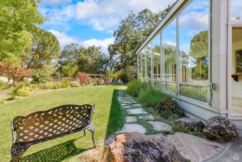 8862 Oak Trail Place Santa Rosa CA 95409