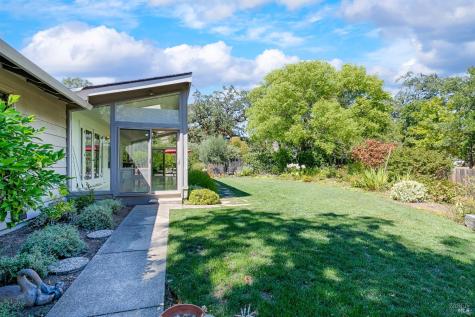 8862 Oak Trail Place Santa Rosa CA 95409