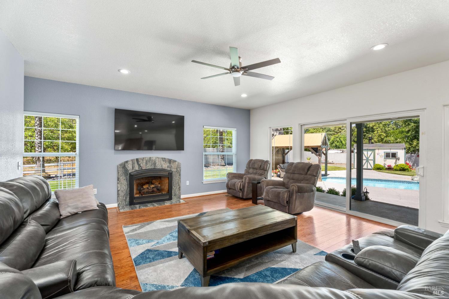 160 Gobalet Lane Ukiah CA 95482