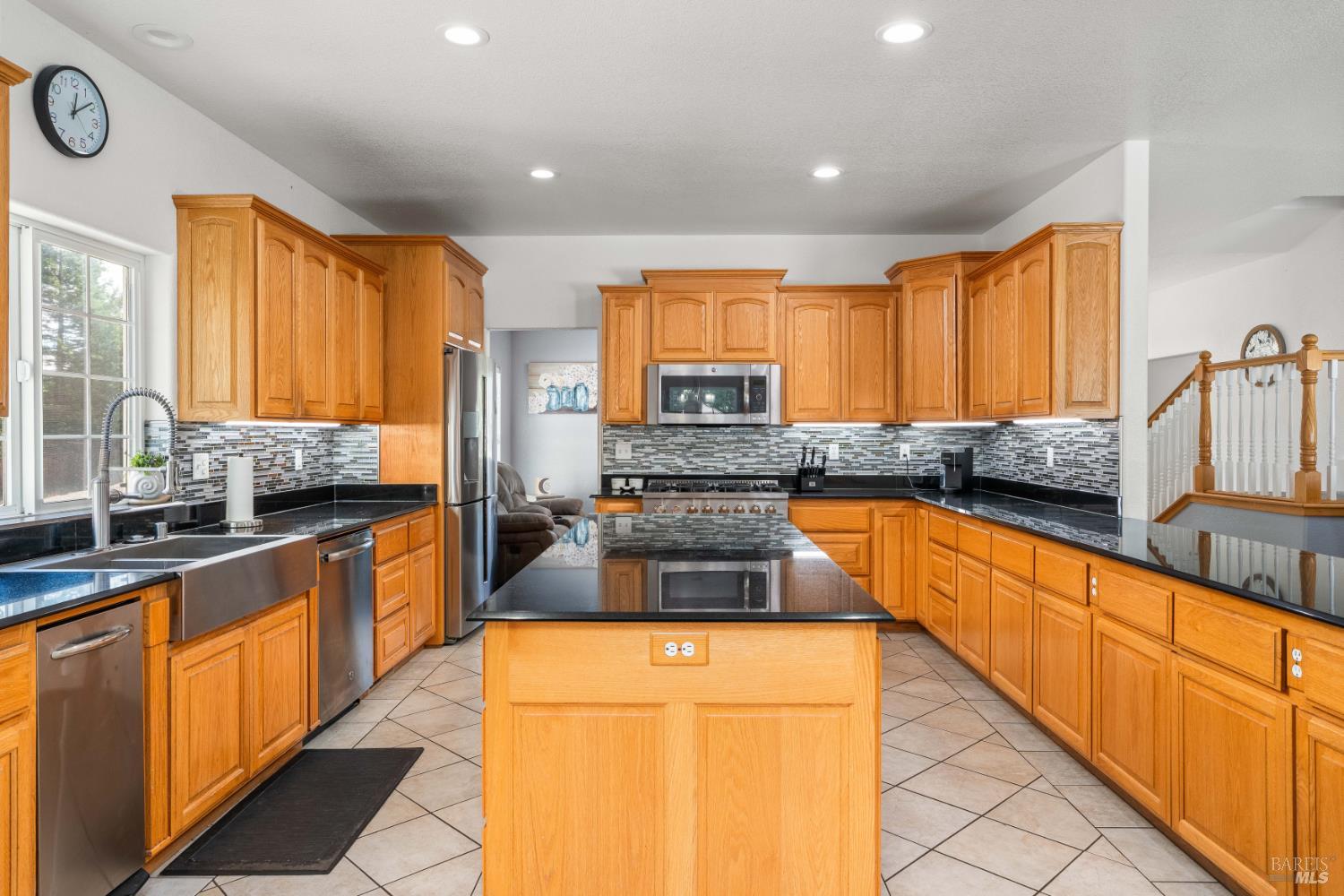 160 Gobalet Lane Ukiah CA 95482