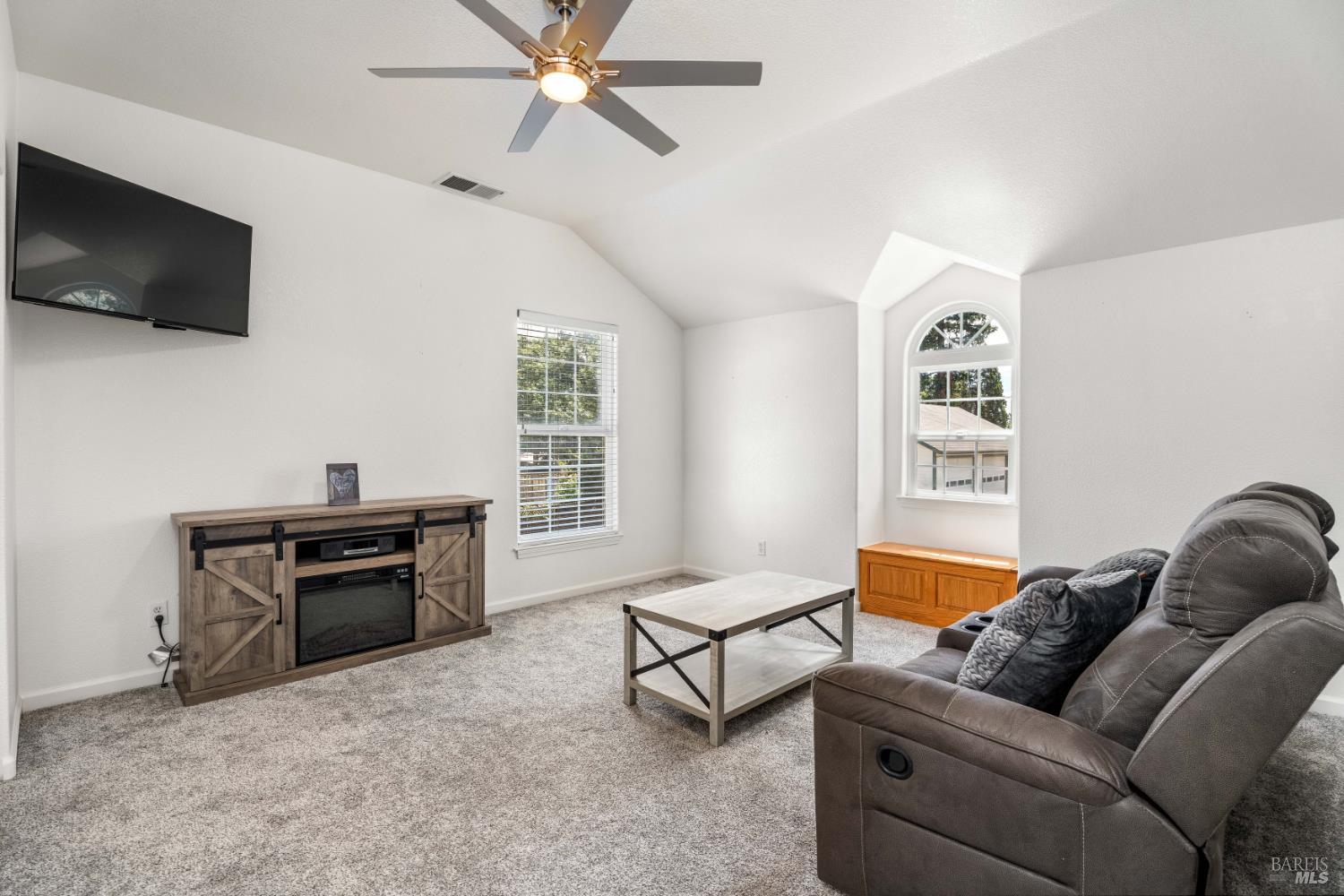160 Gobalet Lane Ukiah CA 95482