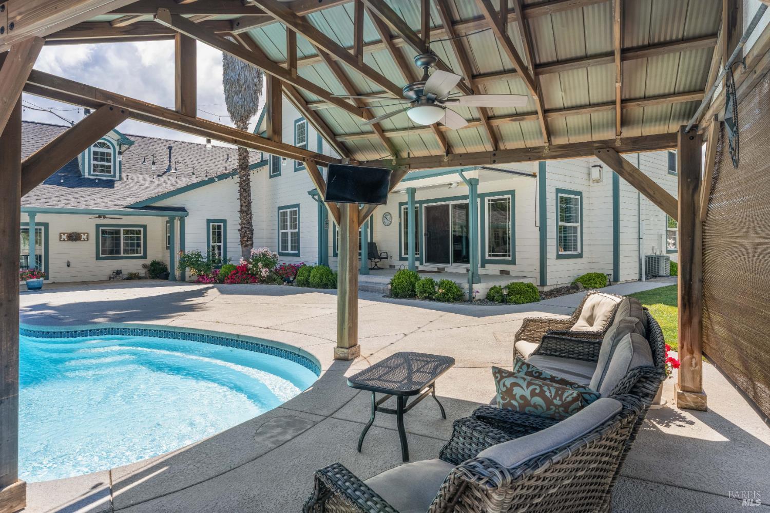 160 Gobalet Lane Ukiah CA 95482