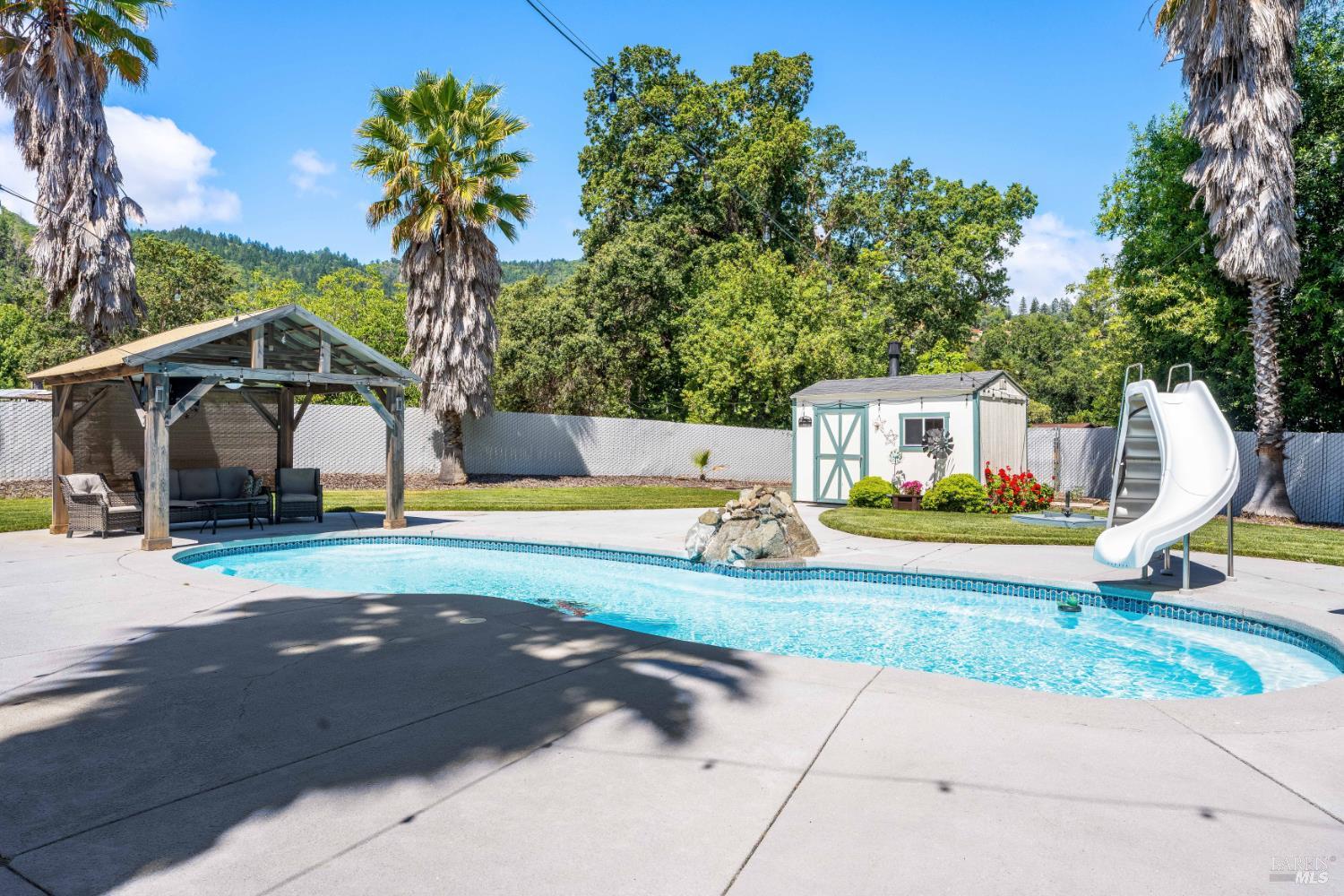 160 Gobalet Lane Ukiah CA 95482