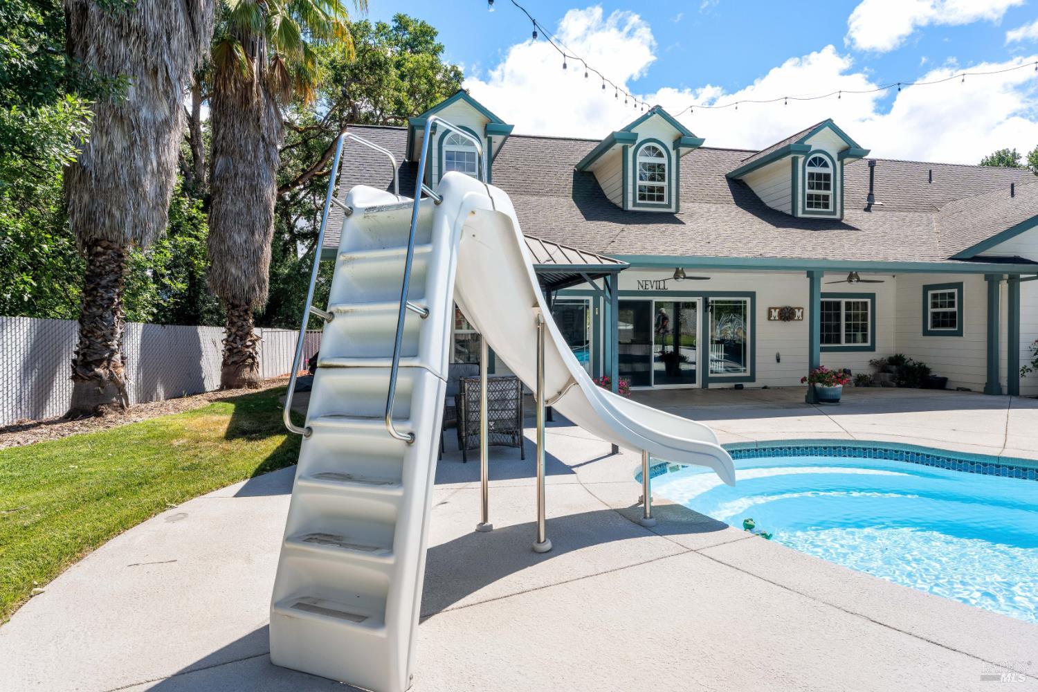 160 Gobalet Lane Ukiah CA 95482