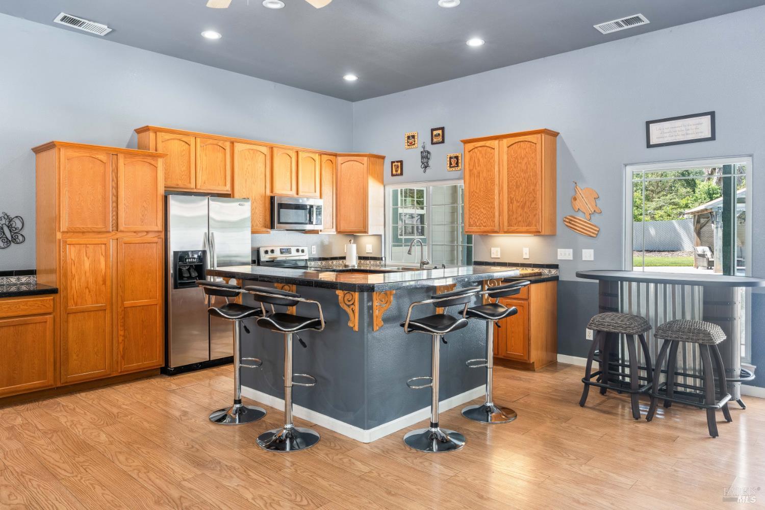 160 Gobalet Lane Ukiah CA 95482