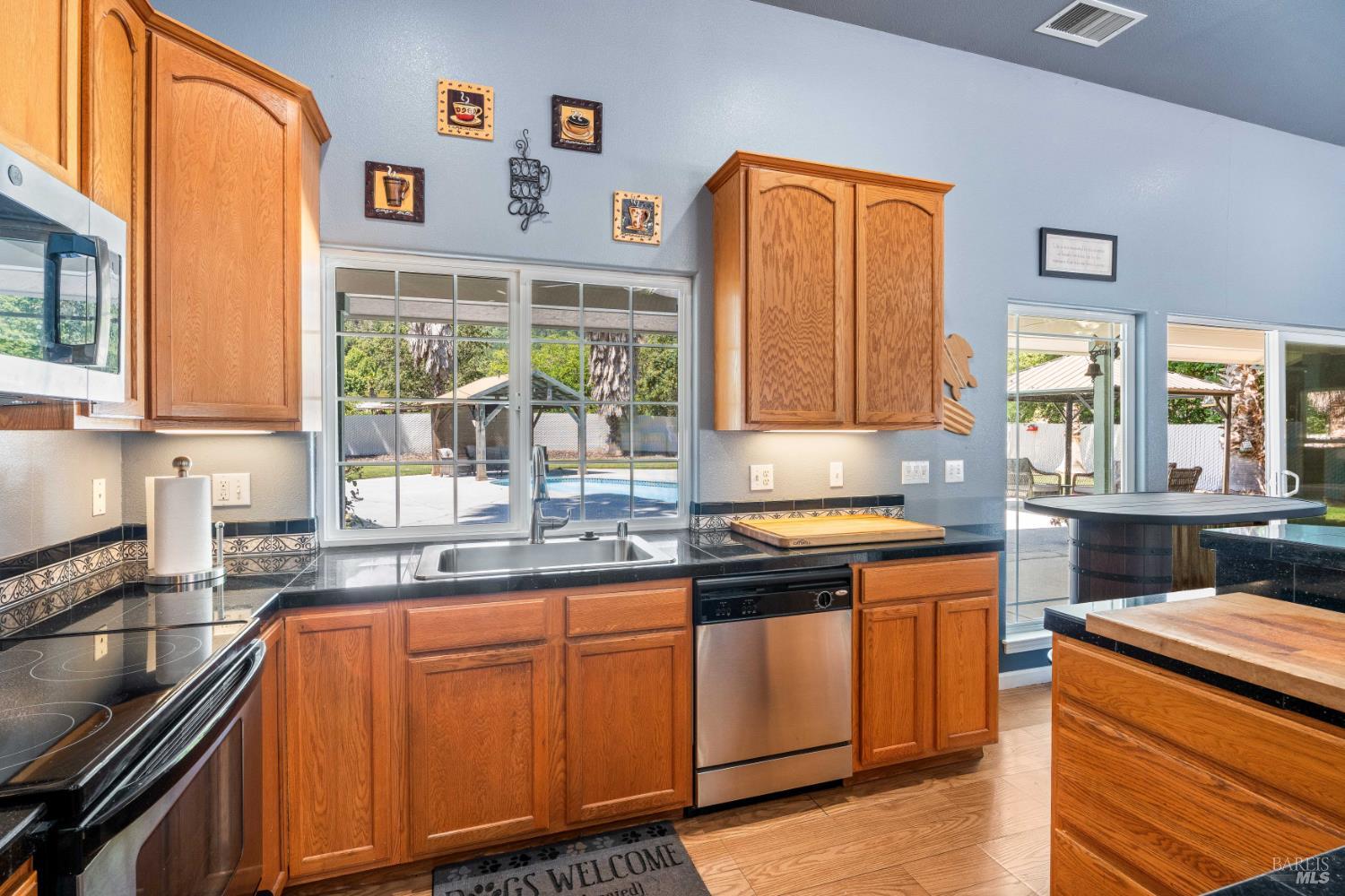 160 Gobalet Lane Ukiah CA 95482