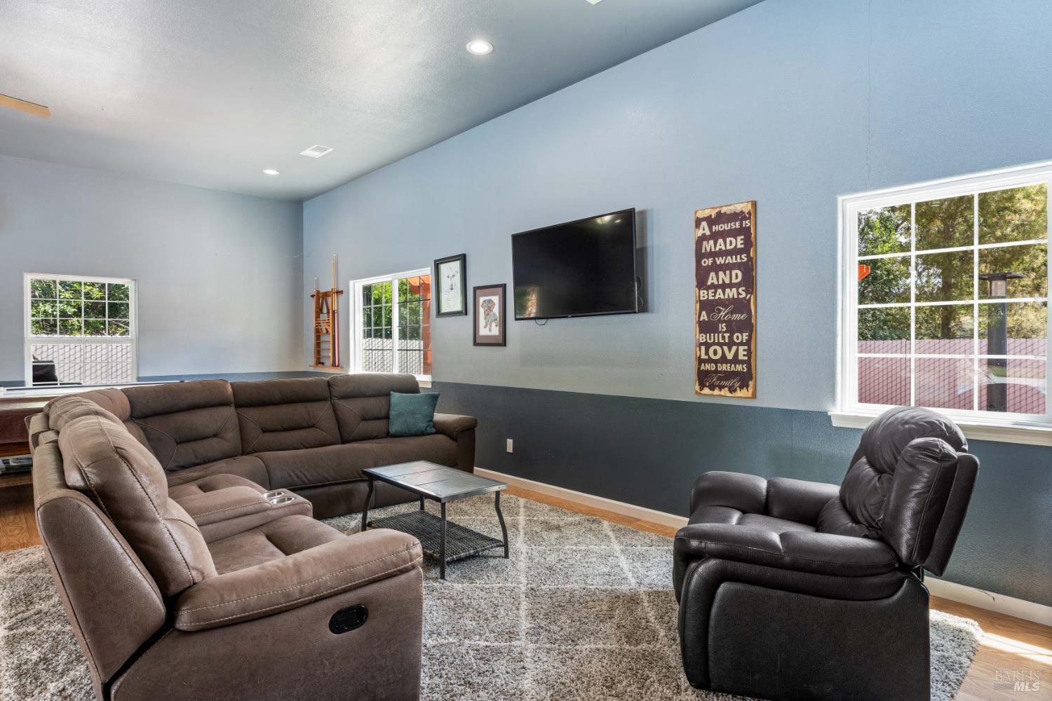 160 Gobalet Lane Ukiah CA 95482