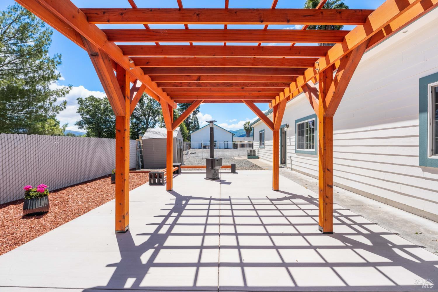 160 Gobalet Lane Ukiah CA 95482