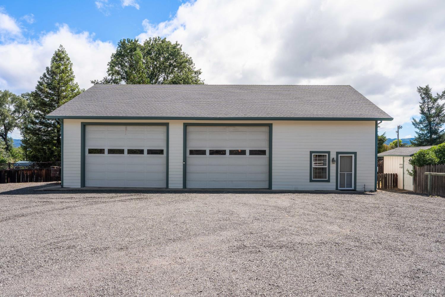 160 Gobalet Lane Ukiah CA 95482