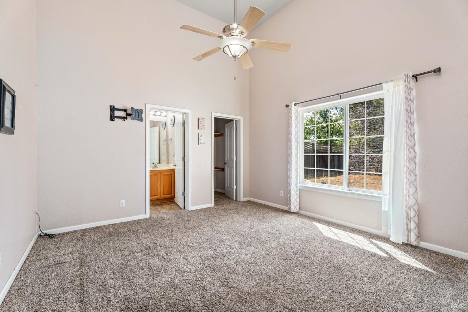 160 Gobalet Lane Ukiah CA 95482
