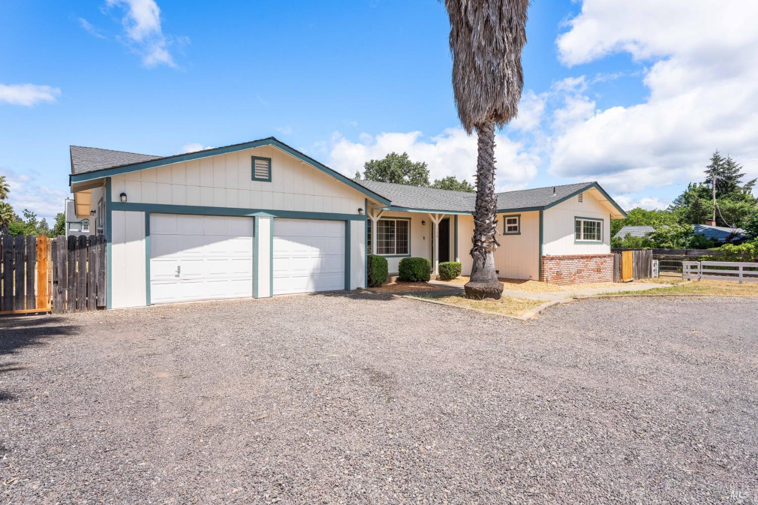 160 Gobalet Lane Ukiah CA 95482
