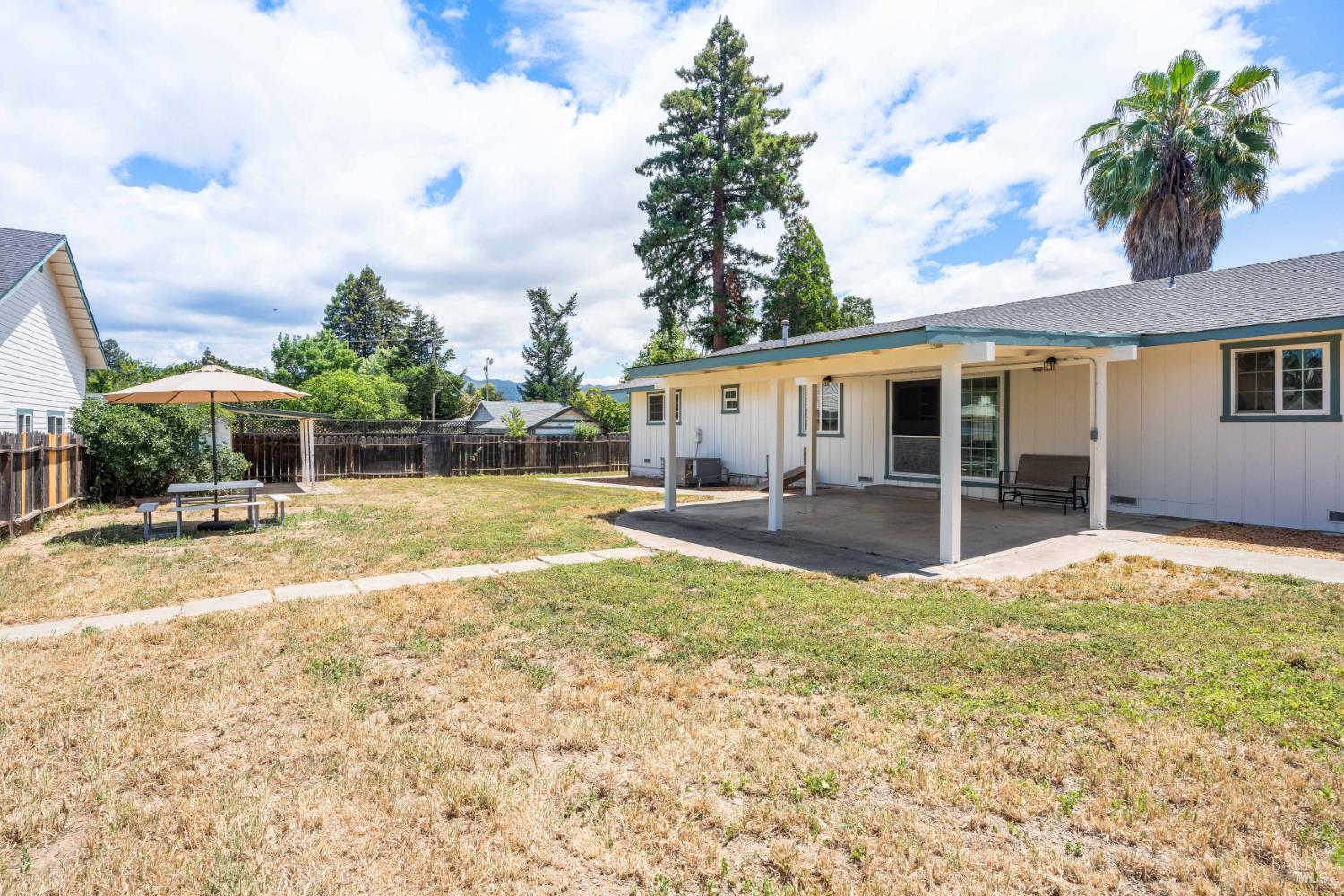160 Gobalet Lane Ukiah CA 95482