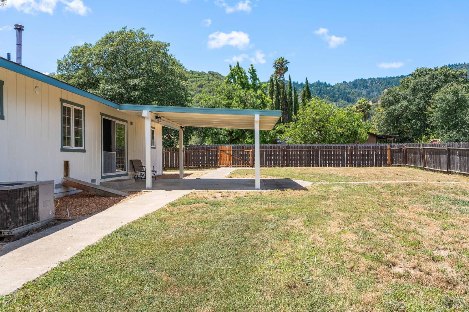 160 Gobalet Lane Ukiah CA 95482