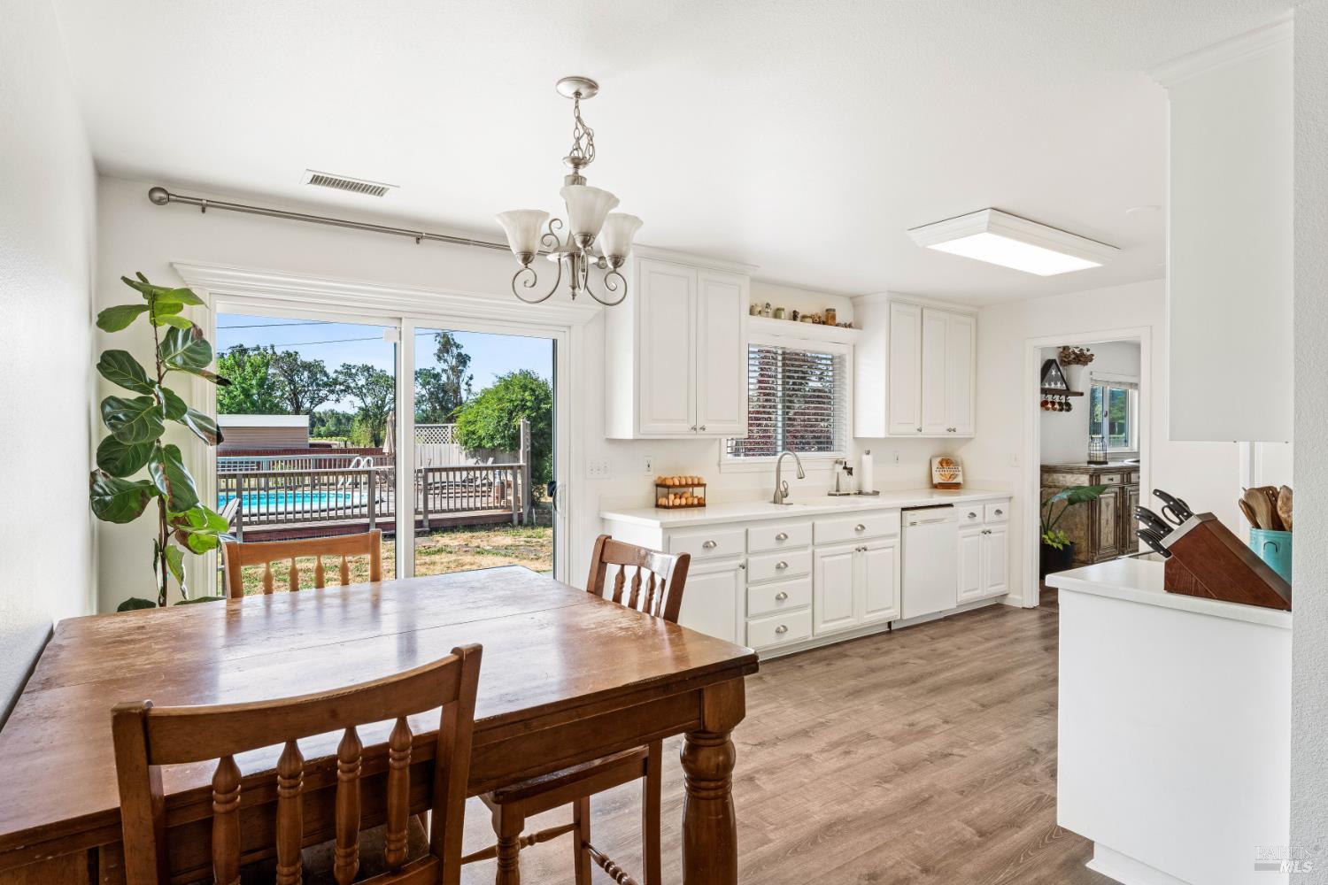 1681 Oak Grove Drive Redwood Valley CA 95470