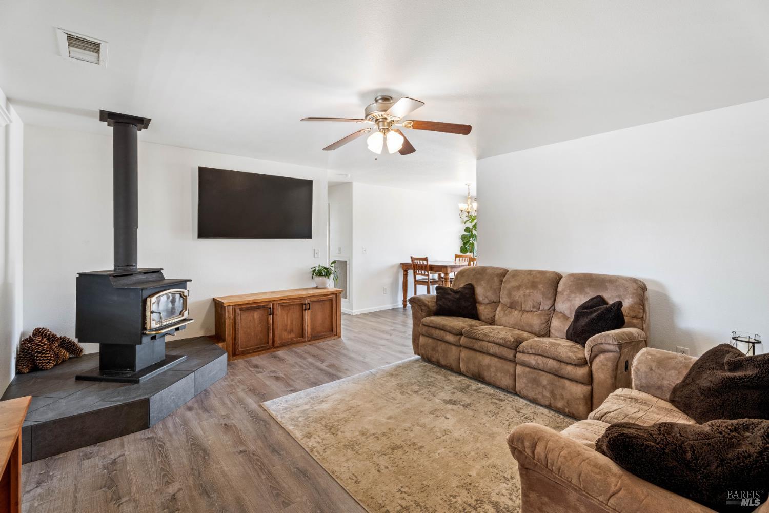 1681 Oak Grove Drive Redwood Valley CA 95470
