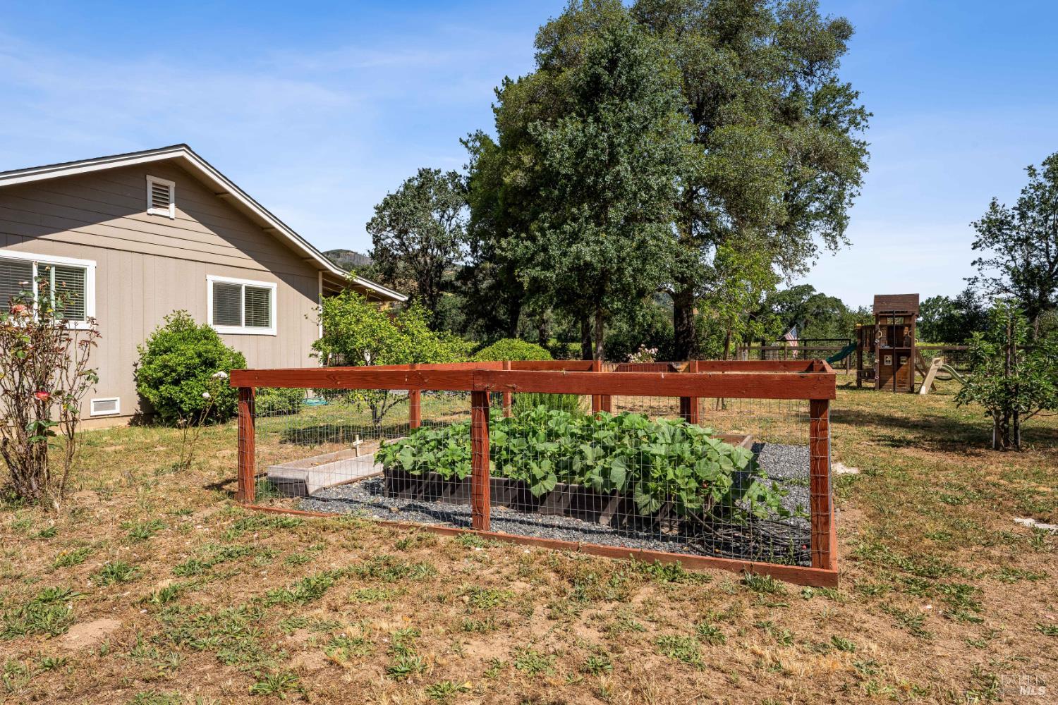 1681 Oak Grove Drive Redwood Valley CA 95470