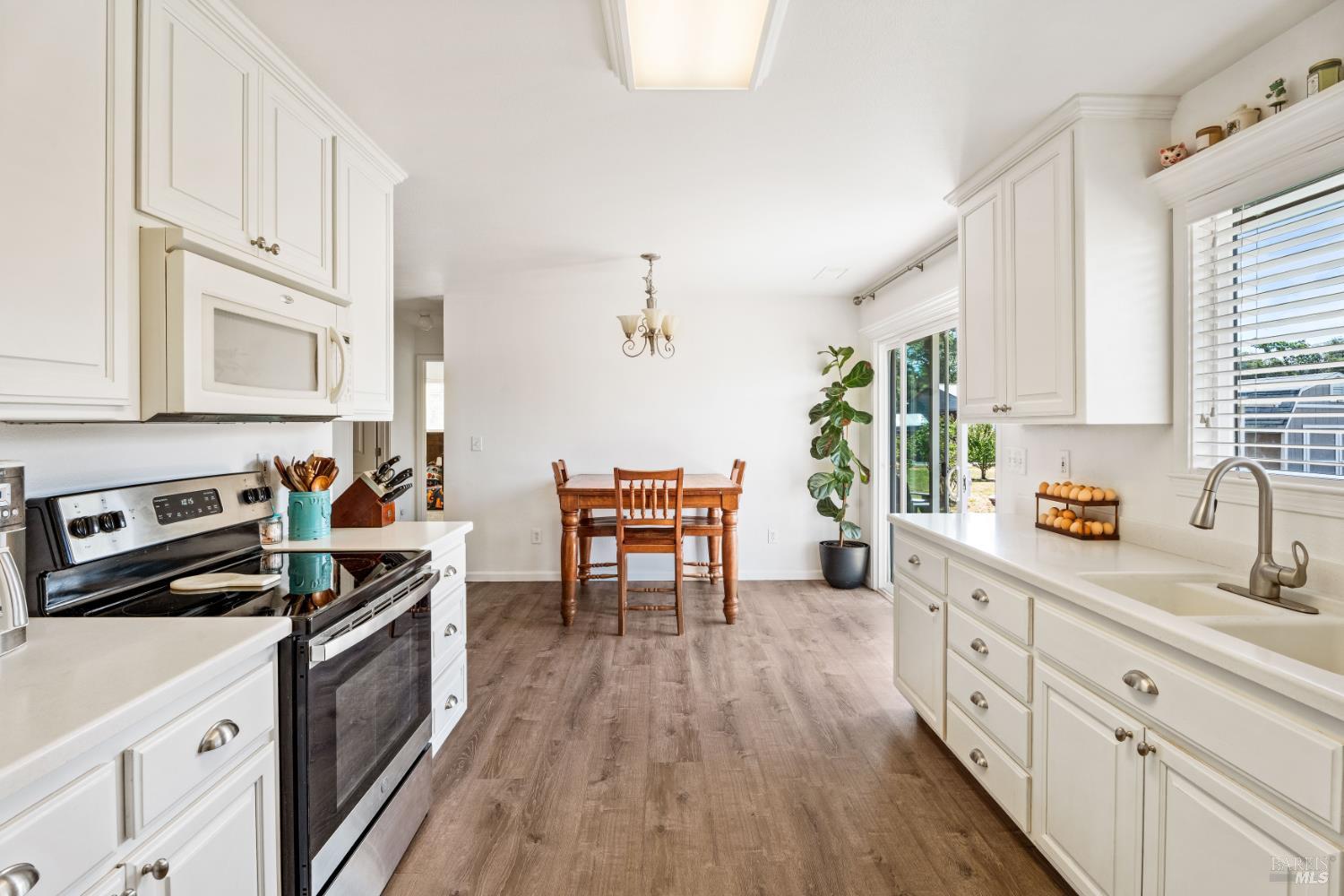 1681 Oak Grove Drive Redwood Valley CA 95470