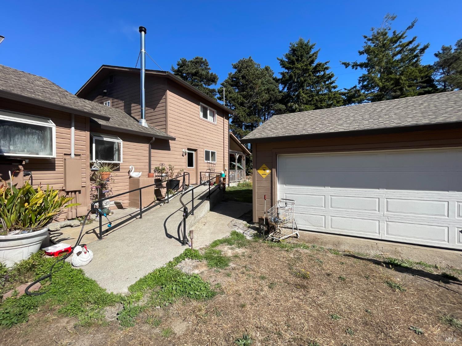 18801 Lahmon Lane Fort Bragg CA 95437