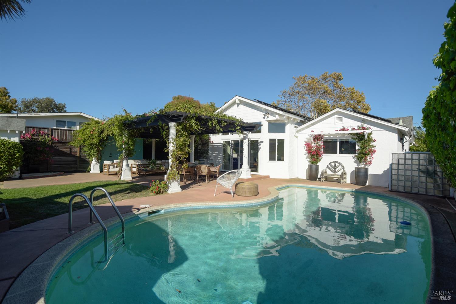 109 Vendola Drive San Rafael CA 94903