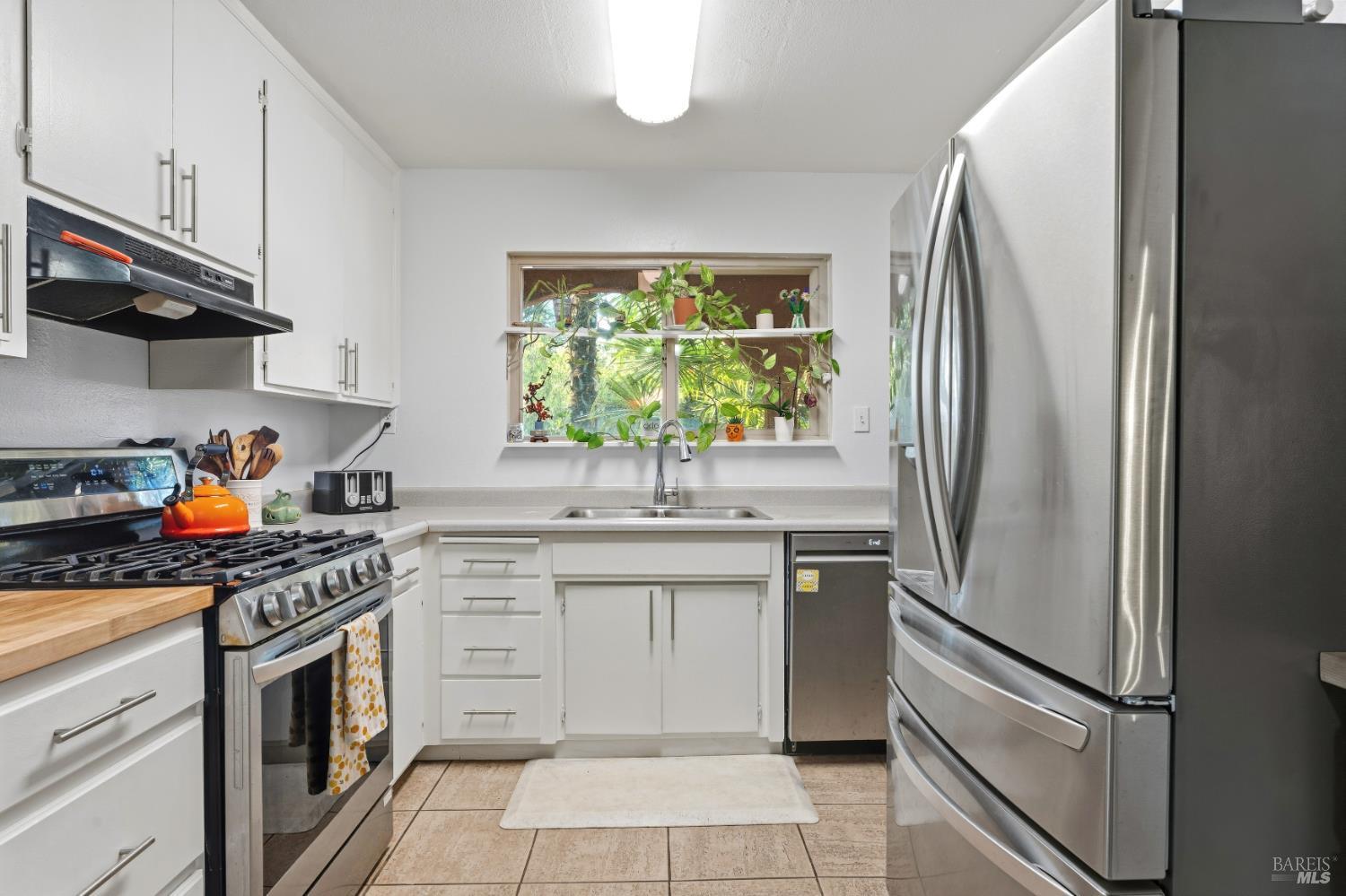556 Virginia Circle Redwood Valley CA 95470