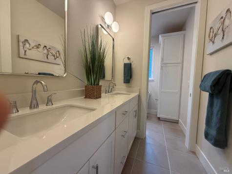 1901 Carlile Place Santa Rosa CA 95403