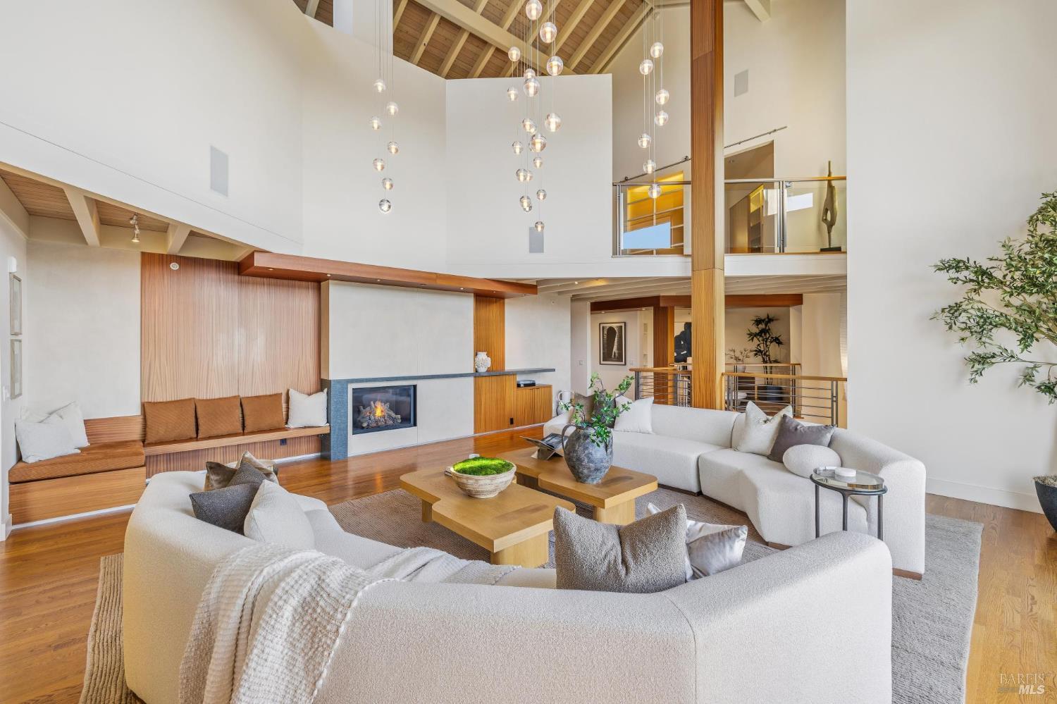 102 Crest Road Piedmont CA 94611