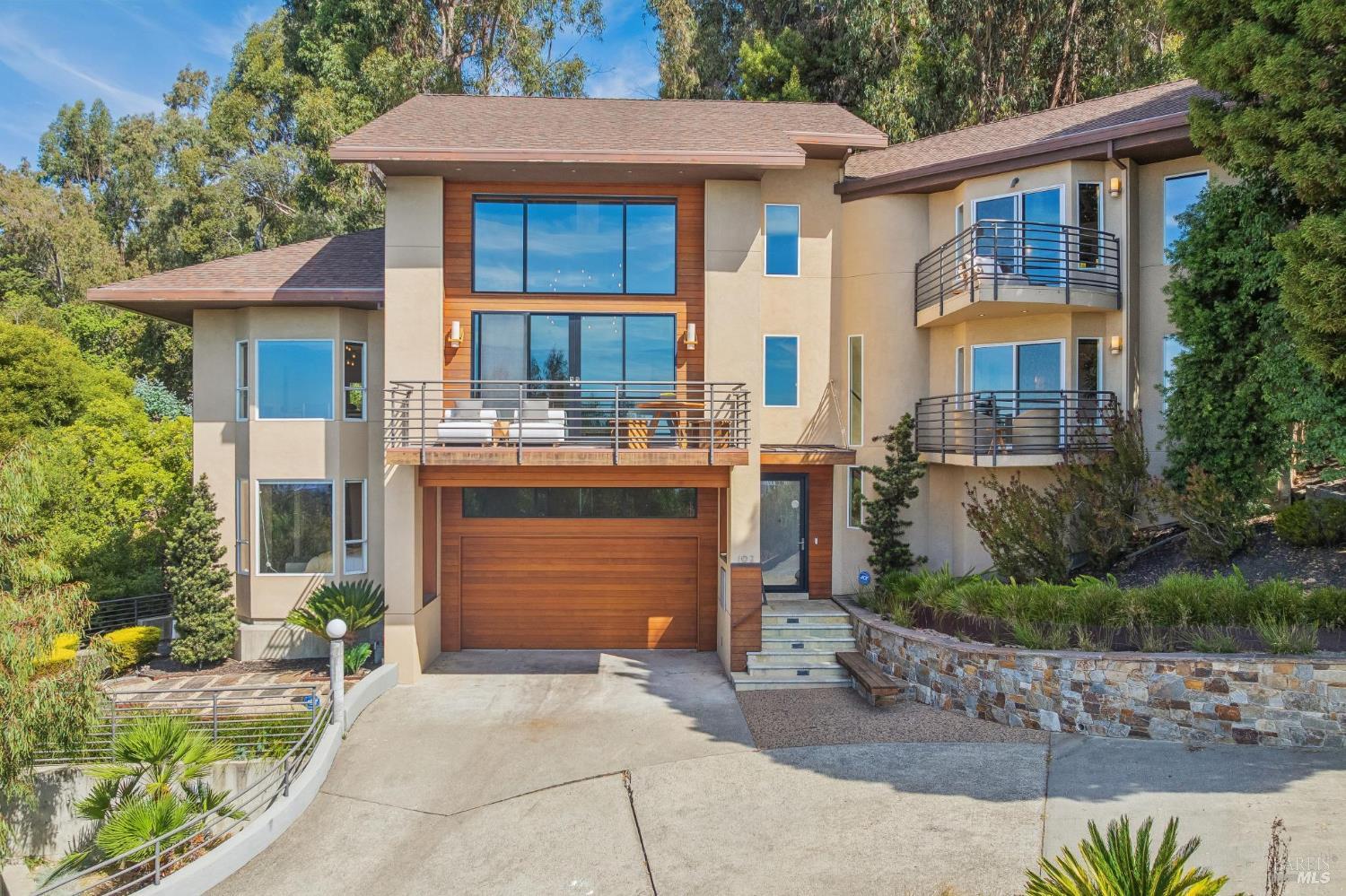 102 Crest Road Piedmont CA 94611