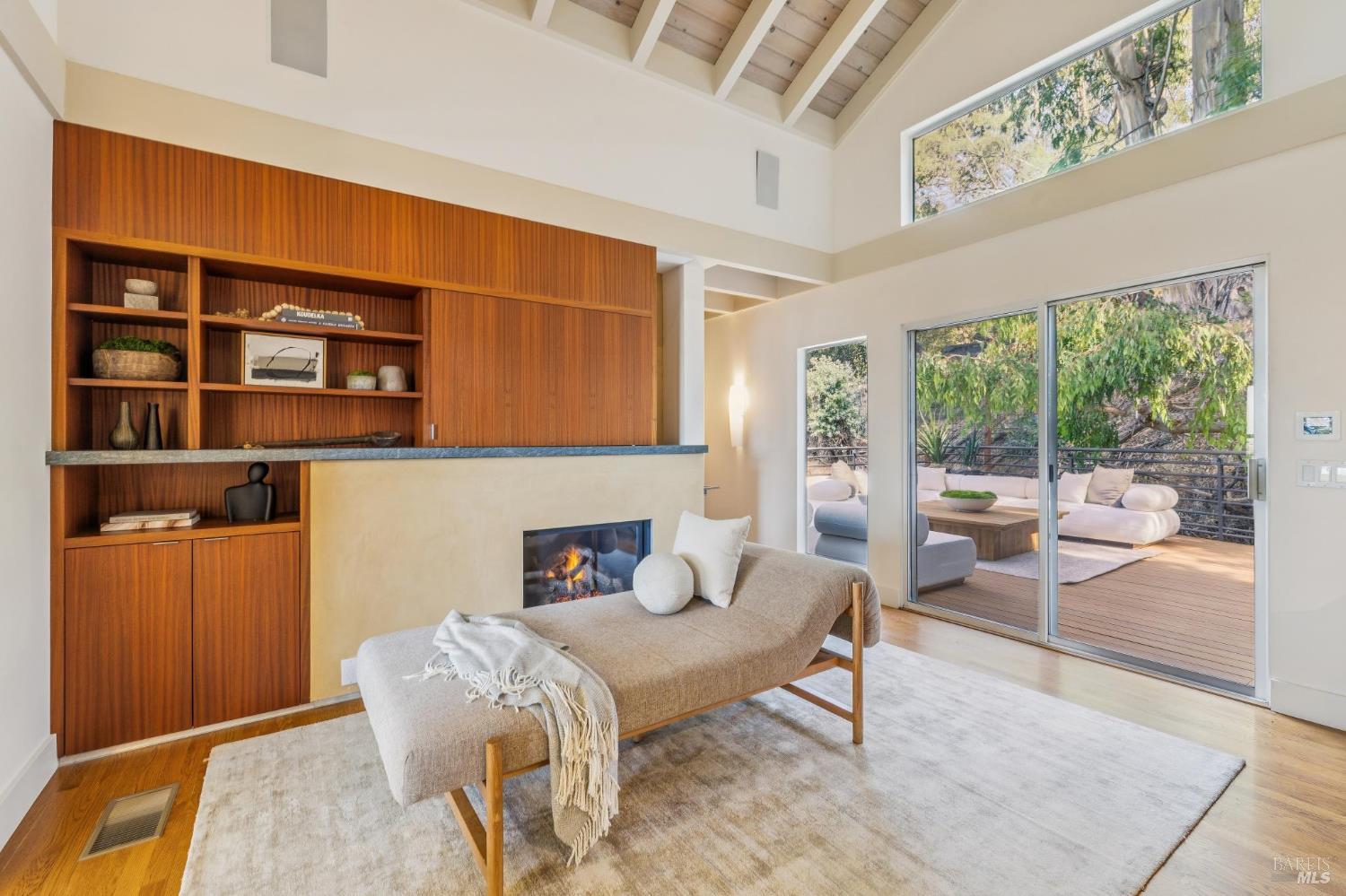 102 Crest Road Piedmont CA 94611