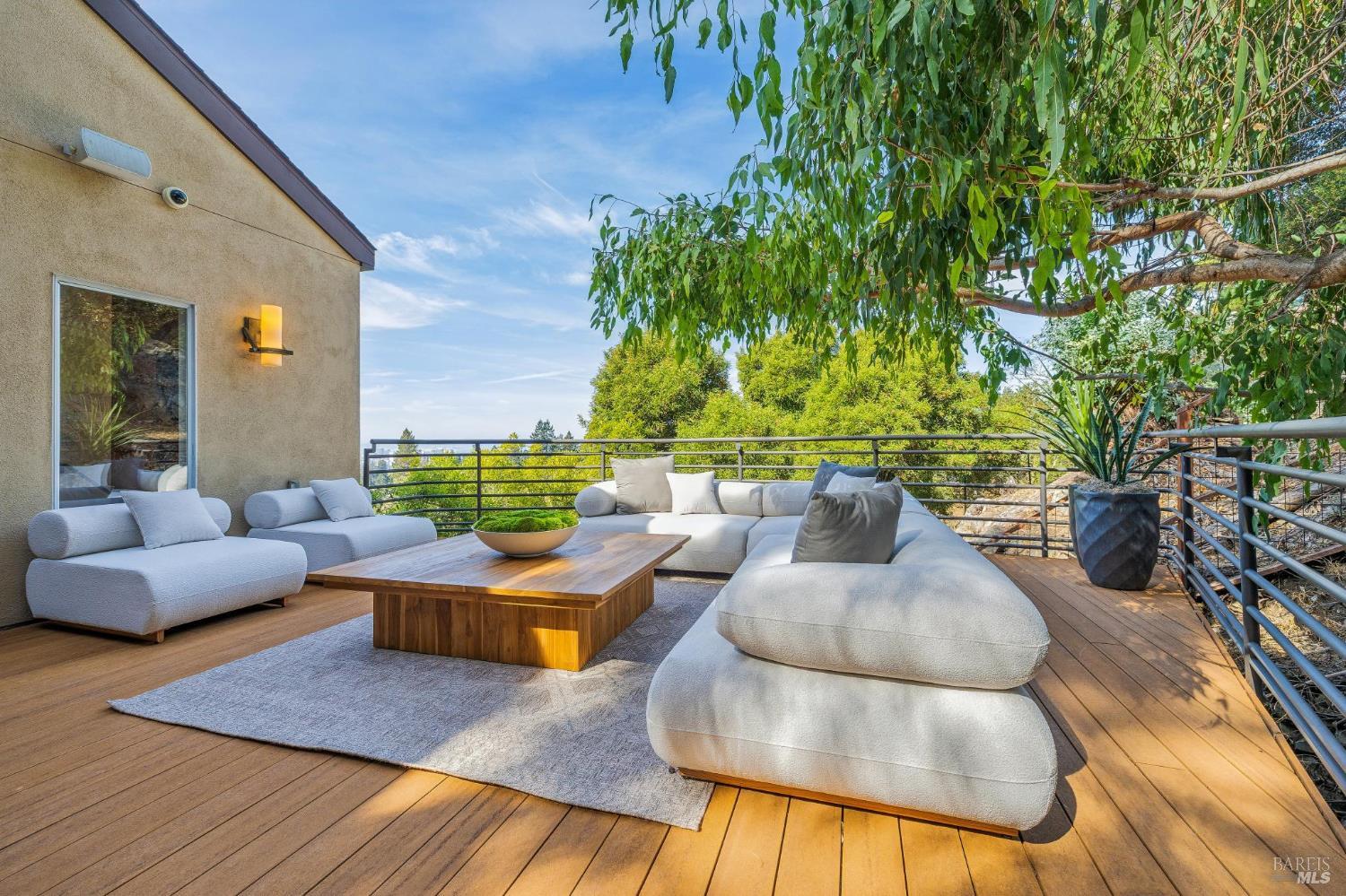 102 Crest Road Piedmont CA 94611