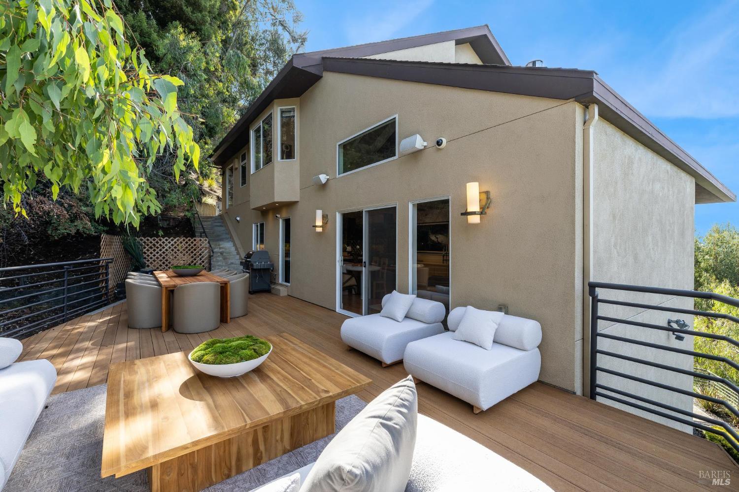 102 Crest Road Piedmont CA 94611